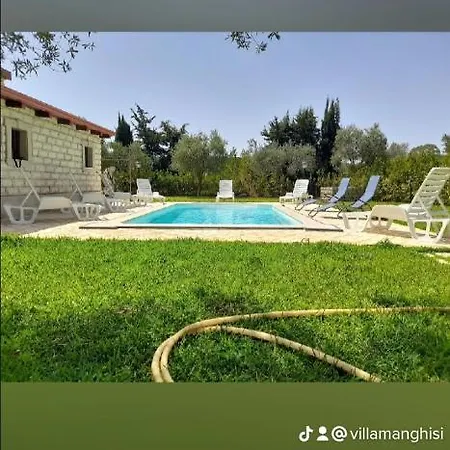A Manghisi * Petracca