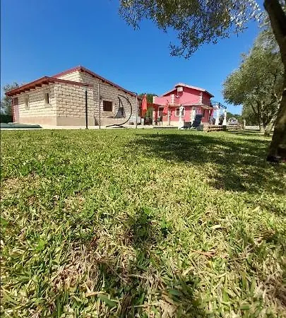A Manghisi Holiday home