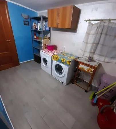 A Manghisi * Petracca