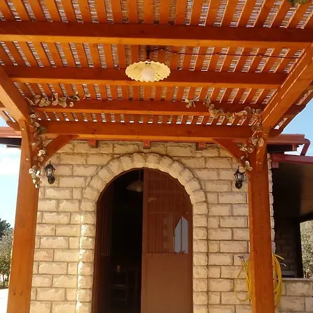 A Manghisi *